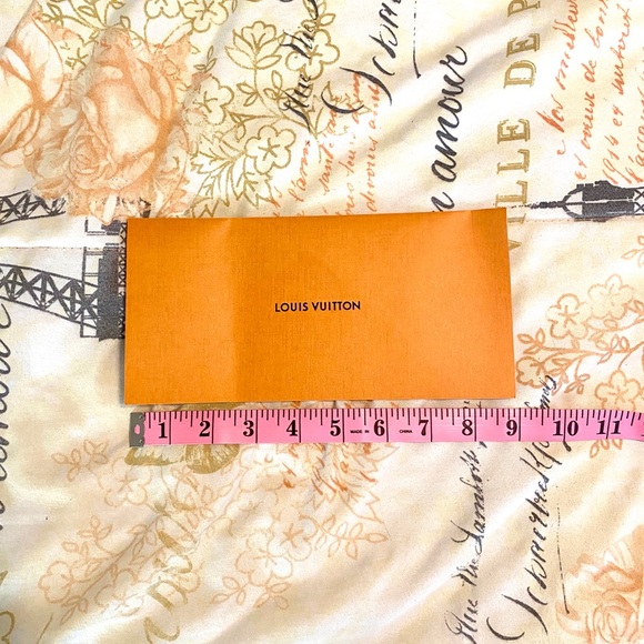 Louis Vuitton Gift Wrapping